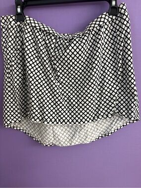 Moda International Black & White Geometric High-Low Skirt